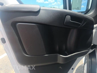 2025 Ram ProMaster 2500 Cargo Van Tradesman w/Passenger Seat Low Roof 136.0" WB - miniatura 9