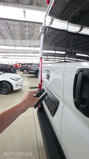 2025 Ram ProMaster 2500 Cargo Van Tradesman w/Passenger Seat Low Roof 136.0" WB - miniatura 32