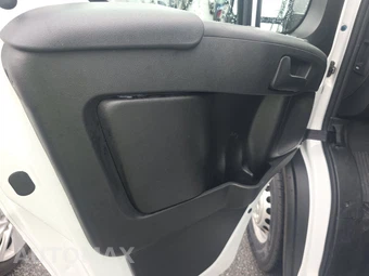 2025 Ram ProMaster 2500 Cargo Van Tradesman w/Passenger Seat Low Roof 136.0" WB - miniatura 9