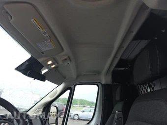 2025 Ram ProMaster 2500 Cargo Van Tradesman w/Passenger Seat Low Roof 136.0" WB - miniatura 17