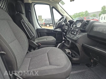 2025 Ram ProMaster 2500 Cargo Van Tradesman w/Passenger Seat Low Roof 136.0" WB - miniatura 8
