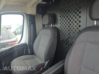 2025 Ram ProMaster 2500 Cargo Van Tradesman w/Passenger Seat Low Roof 136.0" WB - miniatura 13