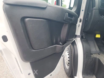 2025 Ram ProMaster 2500 Cargo Van Tradesman w/Passenger Seat Low Roof 136.0" WB - miniatura 9