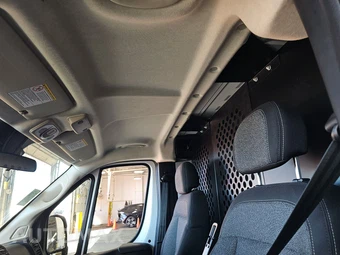 2025 Ram ProMaster 2500 Cargo Van Tradesman w/Passenger Seat Low Roof 136.0" WB - miniatura 17