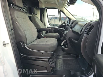2025 Ram ProMaster 2500 Cargo Van Tradesman w/Passenger Seat Low Roof 136.0" WB - miniatura 8