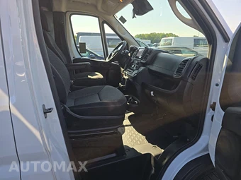 2025 Ram ProMaster 2500 Cargo Van Tradesman w/Passenger Seat Low Roof 136.0" WB - miniatura 8