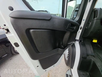 2025 Ram ProMaster 2500 Cargo Van Tradesman w/Passenger Seat Low Roof 136.0" WB - miniatura 9