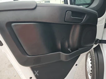 2025 Ram ProMaster 2500 Cargo Van Tradesman w/Passenger Seat Low Roof 136.0" WB - miniatura 9