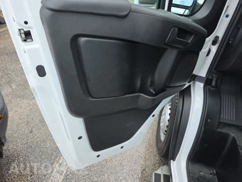 2025 Ram ProMaster 2500 Cargo Van Tradesman w/Passenger Seat Low Roof 136.0" WB - miniatura 9