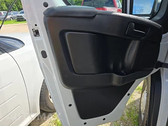 2025 Ram ProMaster 2500 Cargo Van Tradesman w/Passenger Seat Low Roof 136.0" WB - miniatura 9