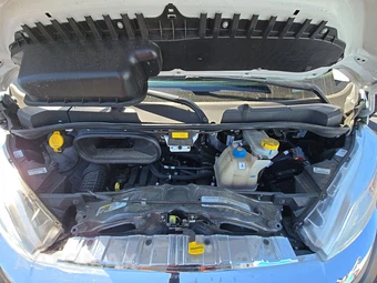 2025 Ram ProMaster 2500 Cargo Van Tradesman w/Passenger Seat Low Roof 136.0" WB - miniatura 14