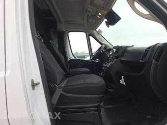 2025 Ram ProMaster 2500 Cargo Van Tradesman w/Passenger Seat Low Roof 136.0" WB - miniatura 8