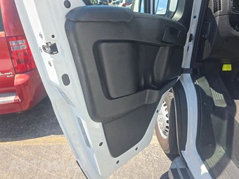 2025 Ram ProMaster 2500 Cargo Van Tradesman w/Passenger Seat Low Roof 136.0" WB - miniatura 9