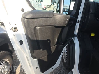 2025 Ram ProMaster 2500 Cargo Van Tradesman w/Passenger Seat Low Roof 136.0" WB - miniatura 9