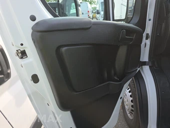 2025 Ram ProMaster 2500 Cargo Van Tradesman w/Passenger Seat Low Roof 136.0" WB - miniatura 9