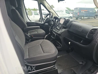 2025 Ram ProMaster 2500 Cargo Van Tradesman w/Passenger Seat Low Roof 136.0" WB - miniatura 8