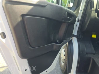 2025 Ram ProMaster 2500 Cargo Van Tradesman w/Passenger Seat Low Roof 136.0" WB - miniatura 9