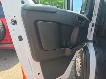 2025 Ram ProMaster 2500 Cargo Van Tradesman w/Passenger Seat Low Roof 136.0" WB - miniatura 9