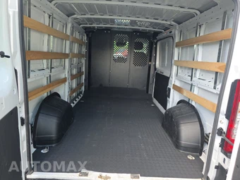 2025 Ram ProMaster 2500 Cargo Van Tradesman w/Passenger Seat Low Roof 136.0" WB - miniatura 16