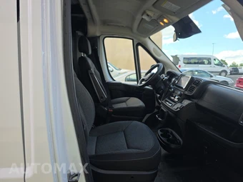 2025 Ram ProMaster 2500 Cargo Van Tradesman w/Passenger Seat Low Roof 136.0" WB - miniatura 8