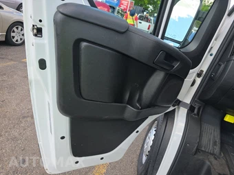 2025 Ram ProMaster 2500 Cargo Van Tradesman w/Passenger Seat Low Roof 136.0" WB - miniatura 9