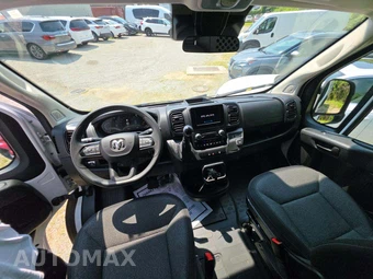 2025 Ram ProMaster 2500 Cargo Van Tradesman w/Passenger Seat Low Roof 136.0" WB - miniatura 10