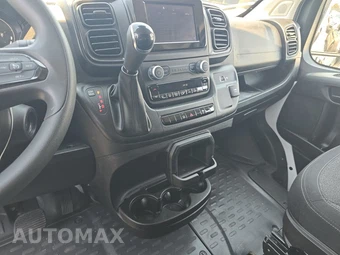2025 Ram ProMaster 2500 Cargo Van Tradesman w/Passenger Seat Low Roof 136.0" WB - miniatura 11