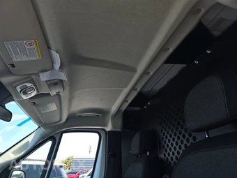 2025 Ram ProMaster 2500 Cargo Van Tradesman w/Passenger Seat Low Roof 136.0" WB - miniatura 19