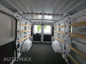 2025 Ram ProMaster 2500 Cargo Van Tradesman w/Passenger Seat Low Roof 136.0" WB - miniatura 13