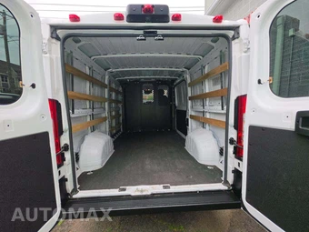 2025 Ram ProMaster 2500 Cargo Van Tradesman w/Passenger Seat Low Roof 136.0" WB - miniatura 14