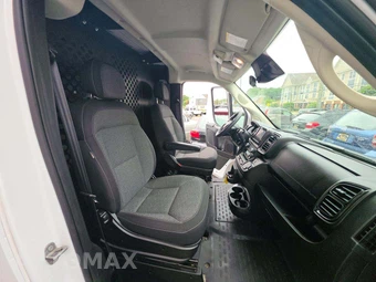 2025 Ram ProMaster 2500 Cargo Van Tradesman w/Passenger Seat Low Roof 136.0" WB - miniatura 18