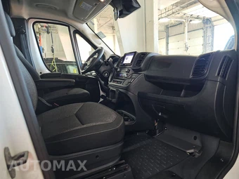 2025 Ram ProMaster 2500 Cargo Van Tradesman w/Passenger Seat Low Roof 136.0" WB - miniatura 8
