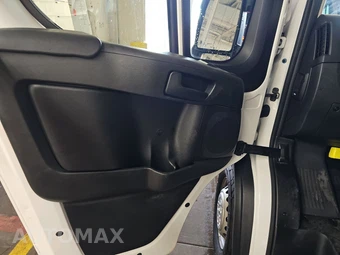 2025 Ram ProMaster 2500 Cargo Van Tradesman w/Passenger Seat Low Roof 136.0" WB - miniatura 9