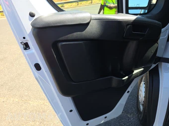 2025 Ram ProMaster 2500 Cargo Van Tradesman w/Passenger Seat Low Roof 136.0" WB - miniatura 9