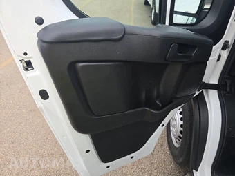 2025 Ram ProMaster 2500 Cargo Van Tradesman w/Passenger Seat Low Roof 136.0" WB - miniatura 9
