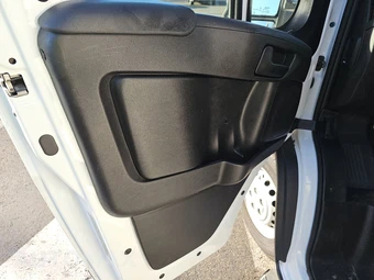 2025 Ram ProMaster 2500 Cargo Van Tradesman w/Passenger Seat Low Roof 136.0" WB - miniatura 9