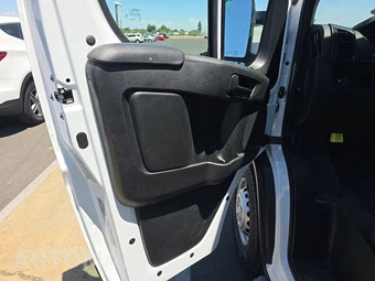 2025 Ram ProMaster 2500 Cargo Van Tradesman w/Passenger Seat Low Roof 136.0" WB - miniatura 9
