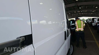 2025 Ram ProMaster 2500 Cargo Van Tradesman w/Passenger Seat Low Roof 136.0" WB - miniatura 19