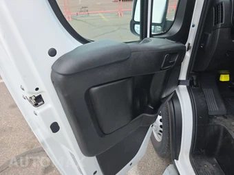 2025 Ram ProMaster 2500 Cargo Van Tradesman w/Passenger Seat Low Roof 136.0" WB - miniatura 9