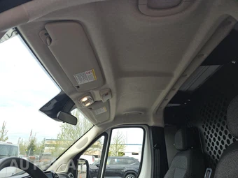 2025 Ram ProMaster 2500 Cargo Van Tradesman w/Passenger Seat Low Roof 136.0" WB - miniatura 17