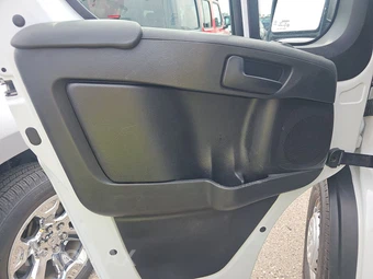 2025 Ram ProMaster 2500 Cargo Van Tradesman w/Passenger Seat Low Roof 136.0" WB - miniatura 9
