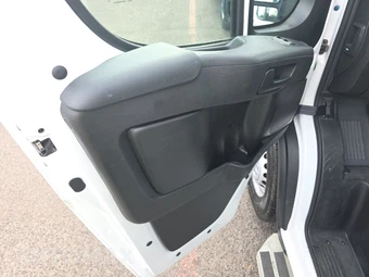 2025 Ram ProMaster 2500 Cargo Van Tradesman w/Passenger Seat Low Roof 136.0" WB - miniatura 9