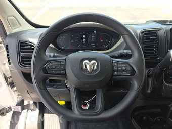 2025 Ram ProMaster 2500 Cargo Van Tradesman w/Passenger Seat Low Roof 136.0" WB - miniatura 10