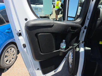 2025 Ram ProMaster 2500 Cargo Van Tradesman w/Passenger Seat Low Roof 136.0" WB - miniatura 9