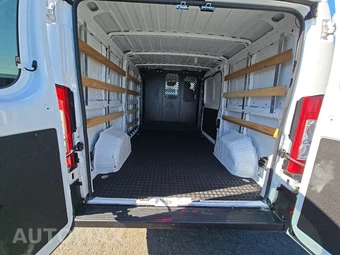 2025 Ram ProMaster 2500 Cargo Van Tradesman w/Passenger Seat Low Roof 136.0" WB - miniatura 15