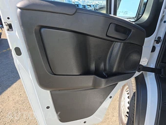 2025 Ram ProMaster 2500 Cargo Van Tradesman w/Passenger Seat Low Roof 136.0" WB - miniatura 9