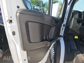 2025 Ram ProMaster 2500 Cargo Van Tradesman w/Passenger Seat Low Roof 136.0" WB - miniatura 9
