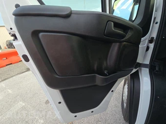 2025 Ram ProMaster 2500 Cargo Van Tradesman w/Passenger Seat Low Roof 136.0" WB - miniatura 9
