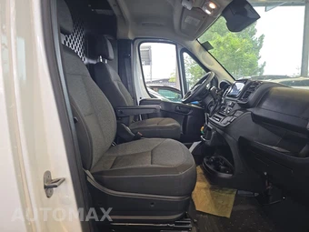2025 Ram ProMaster 2500 Cargo Van Tradesman w/Passenger Seat Low Roof 136.0" WB - miniatura 8