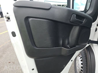 2025 Ram ProMaster 2500 Cargo Van Tradesman w/Passenger Seat Low Roof 136.0" WB - miniatura 9